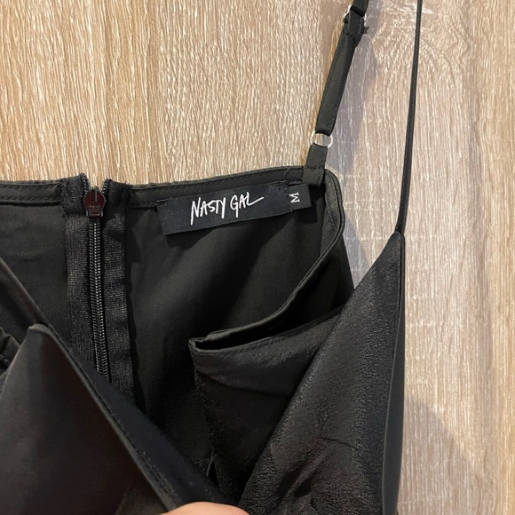 Nastygal dress with tie fronts - Picture 4 of 5